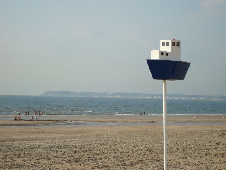 bateau-sur-la-plage.1185380962